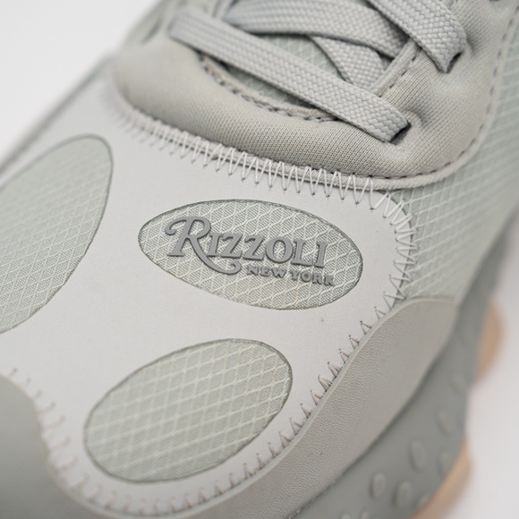 Size 11.5 - SPUNGE x Rizzoli Osmosis Salehe Bembury Signature Signed Box Gray - Picture 9 of 16